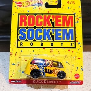Hot wheels premium-Rock em Sock'em Robot
